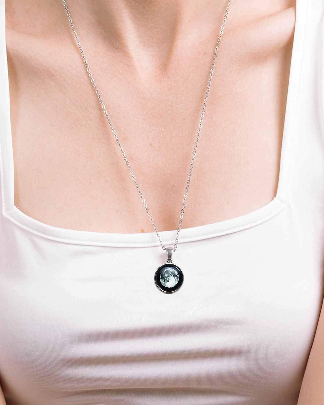 Classic Full Moon - Necklace